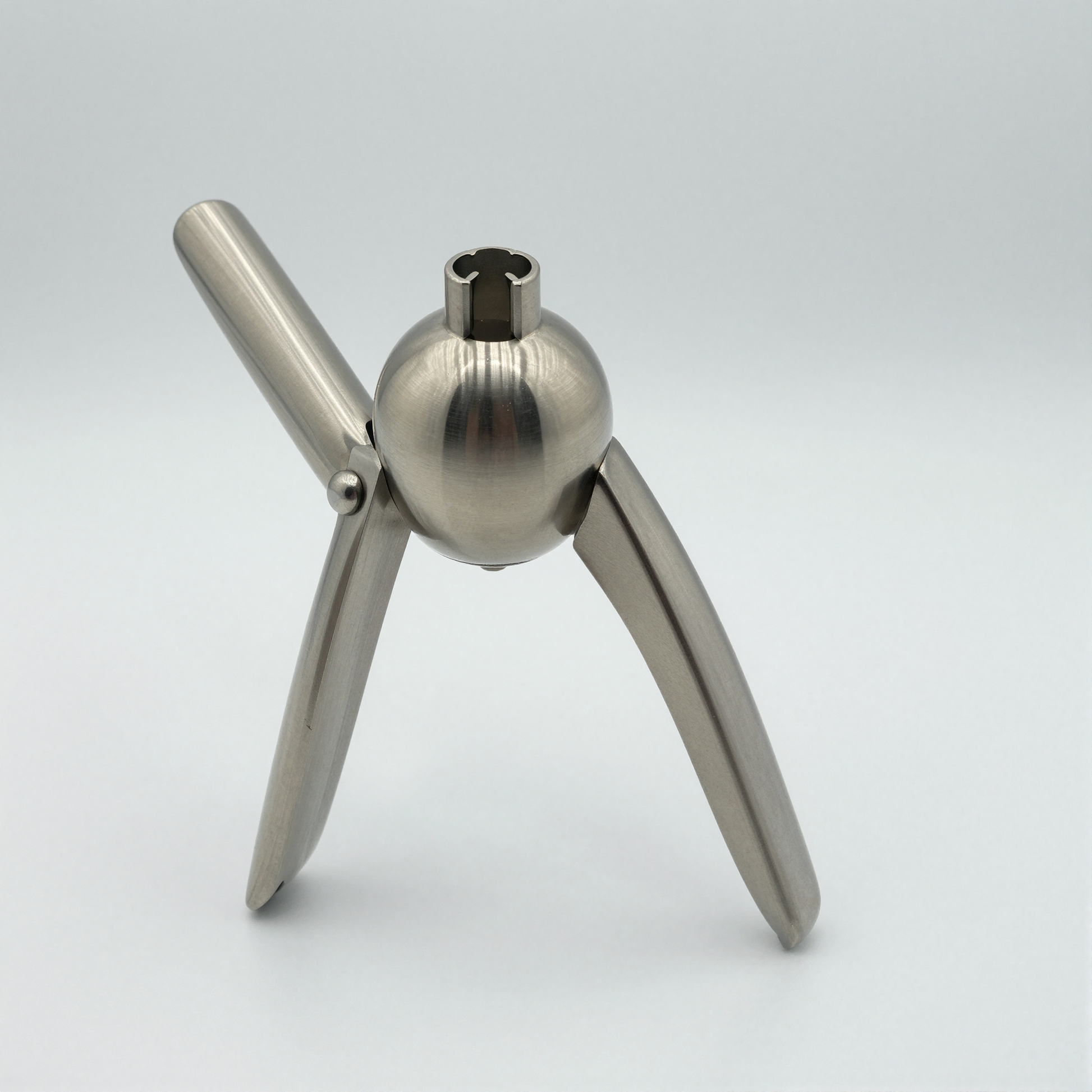 Garlic press detail